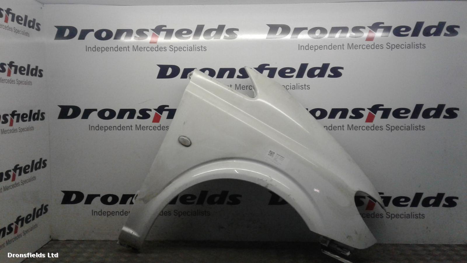 View Auto part R Wing Mercedes Vito 2007