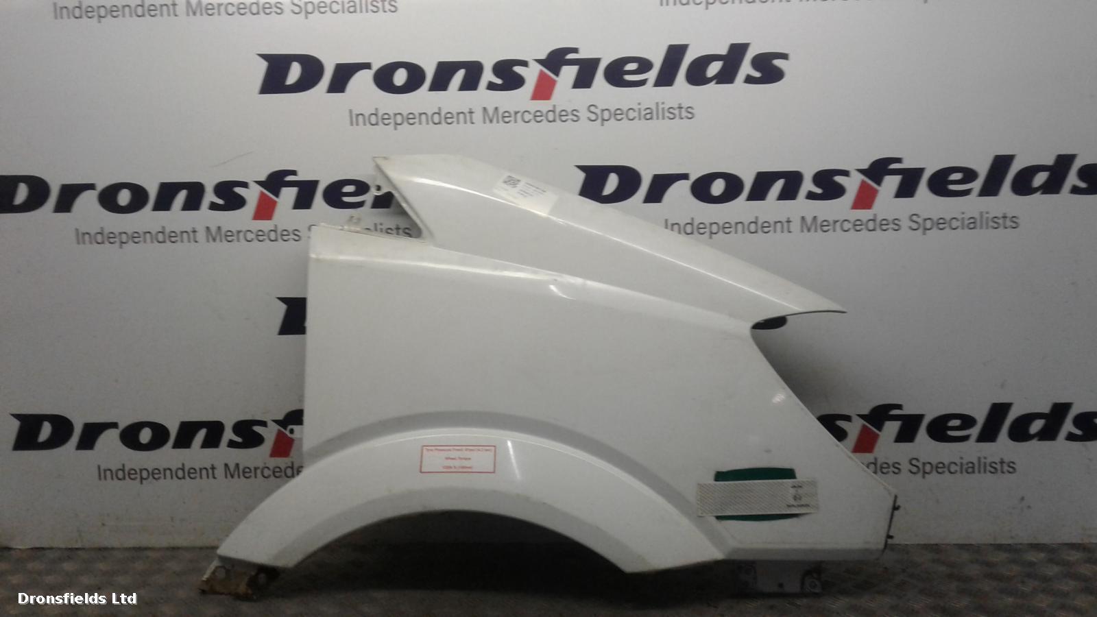 View Auto part R Wing Mercedes Sprinter 2014