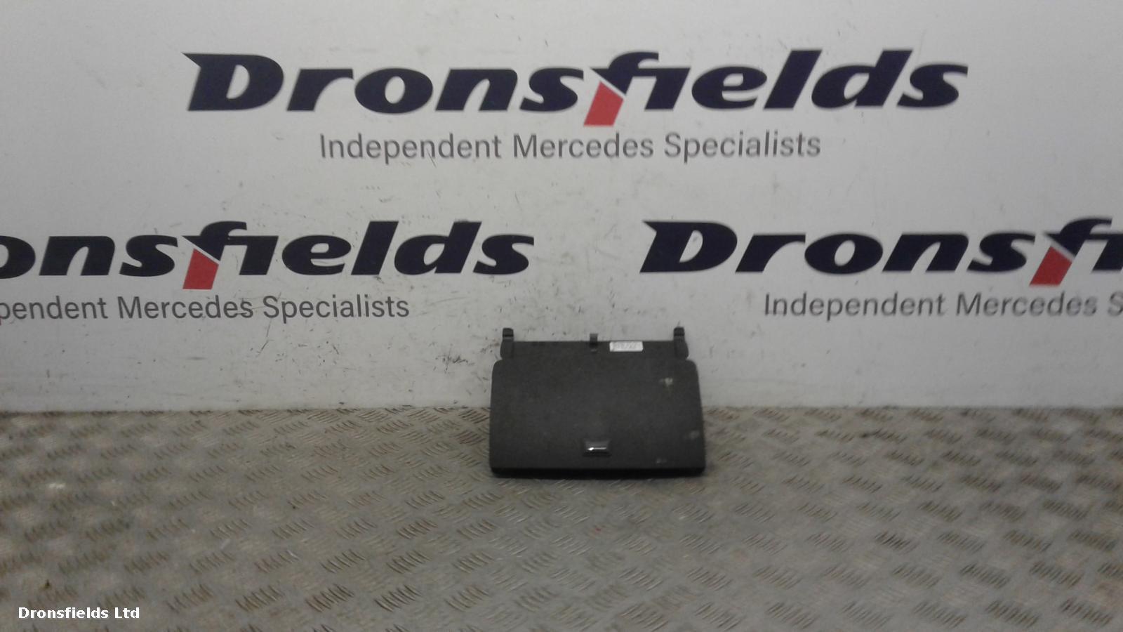 View Auto part Radio Display Mercedes C Class 2007