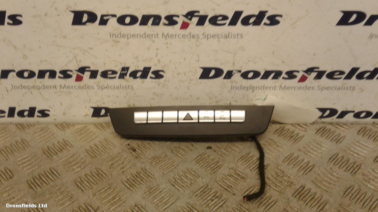 View Auto part Flasher/Hazard Relay Mercedes C Class 2011