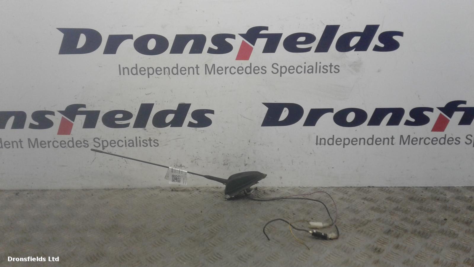 View Auto part Antenna Mercedes Sprinter 2016