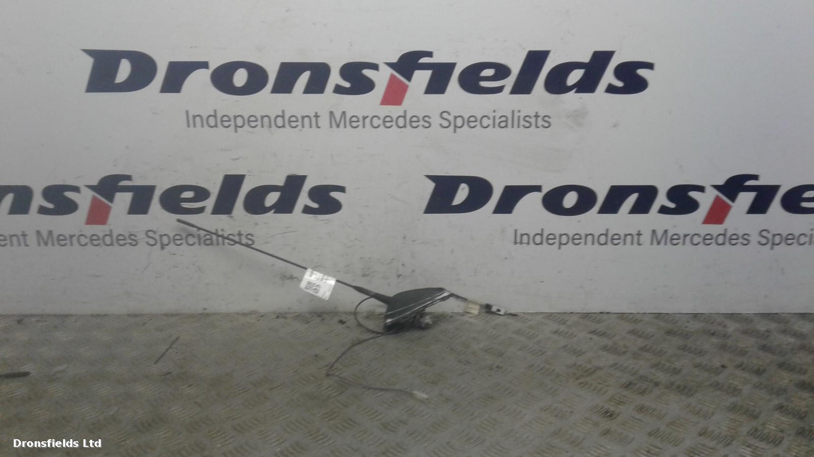 View Auto part Antenna Mercedes Sprinter 2016