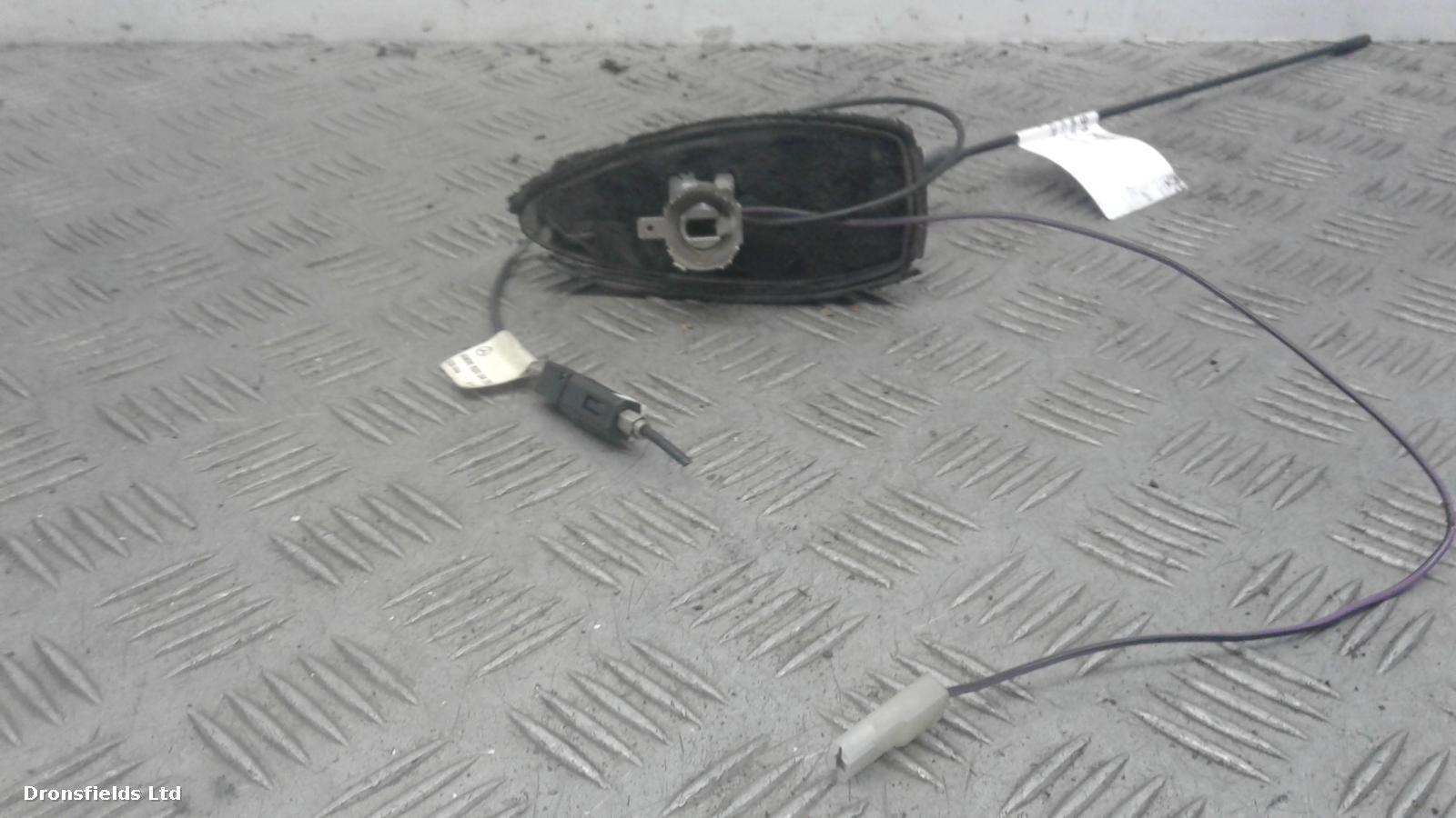 View Auto part Antenna Mercedes Sprinter 2016