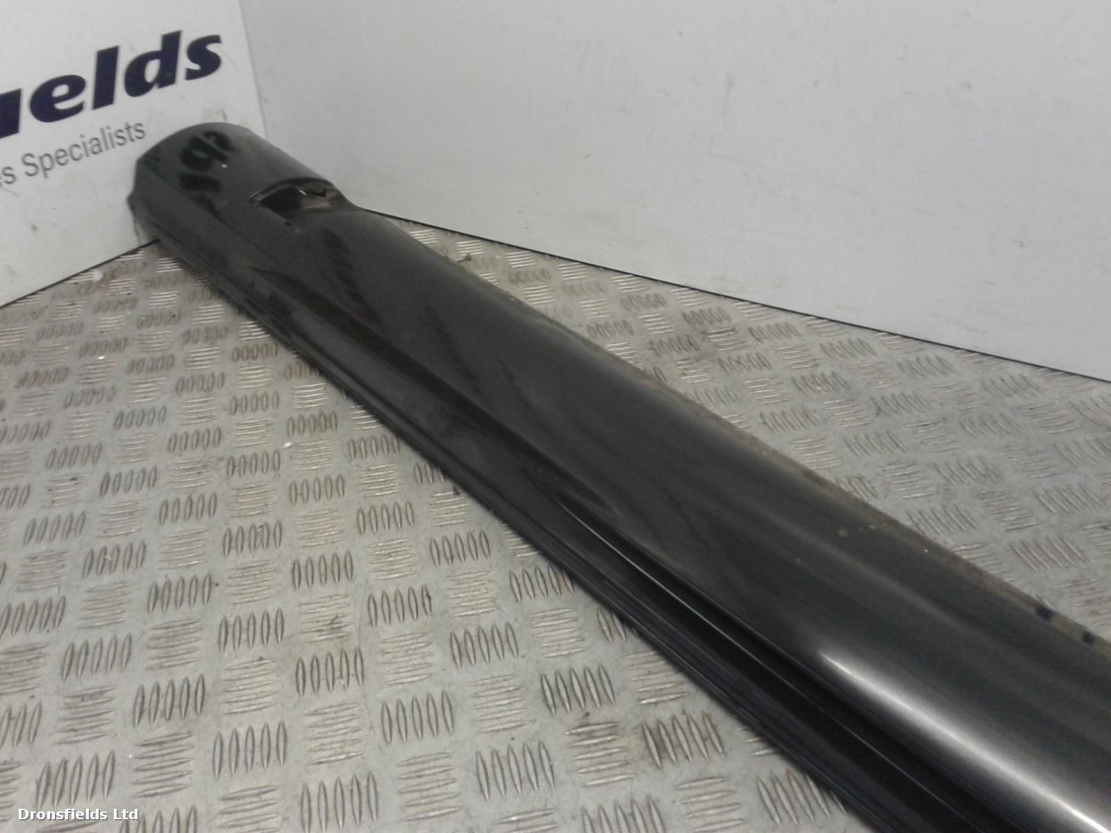 View Auto part Side Skirt Mercedes E Class 2011