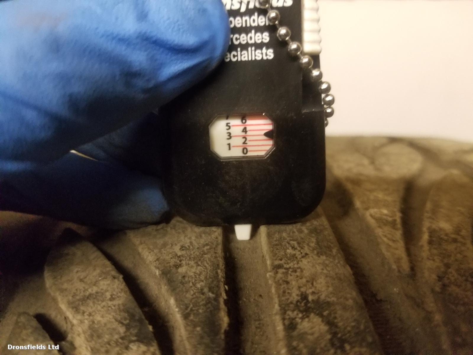 View Auto part Tyre Mercedes C Class 2015