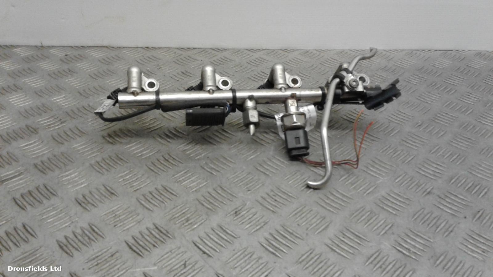 View Auto part Injection Rail Mercedes C Class 2012