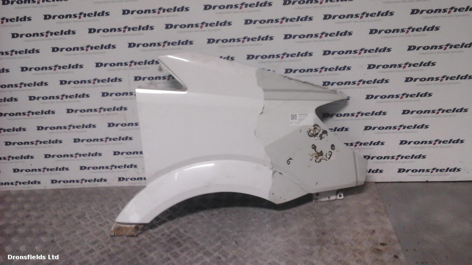 View Auto part R Wing Mercedes Sprinter 2010