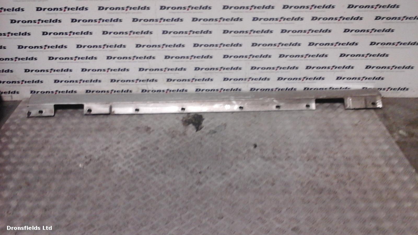 View Auto part Side Skirt Mercedes C Class 2012
