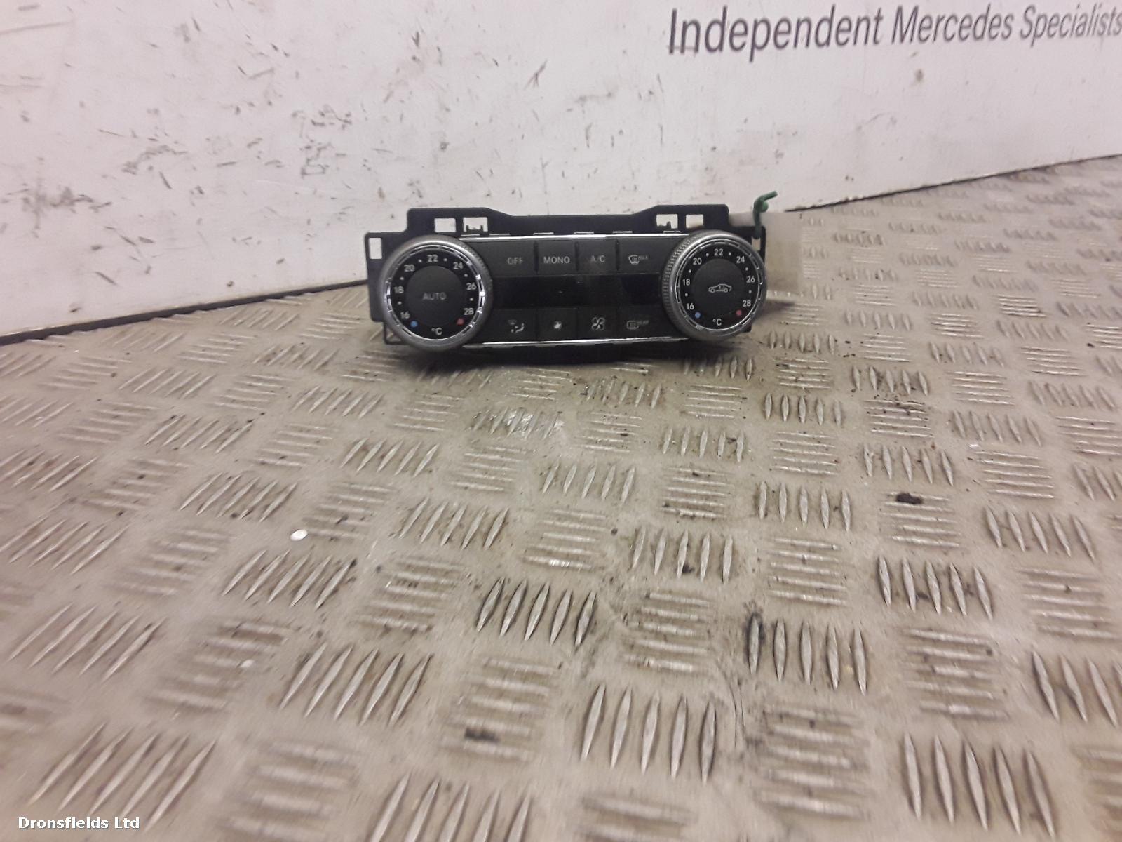 View Auto part Heater/AC Controller Mercedes C Class 2008