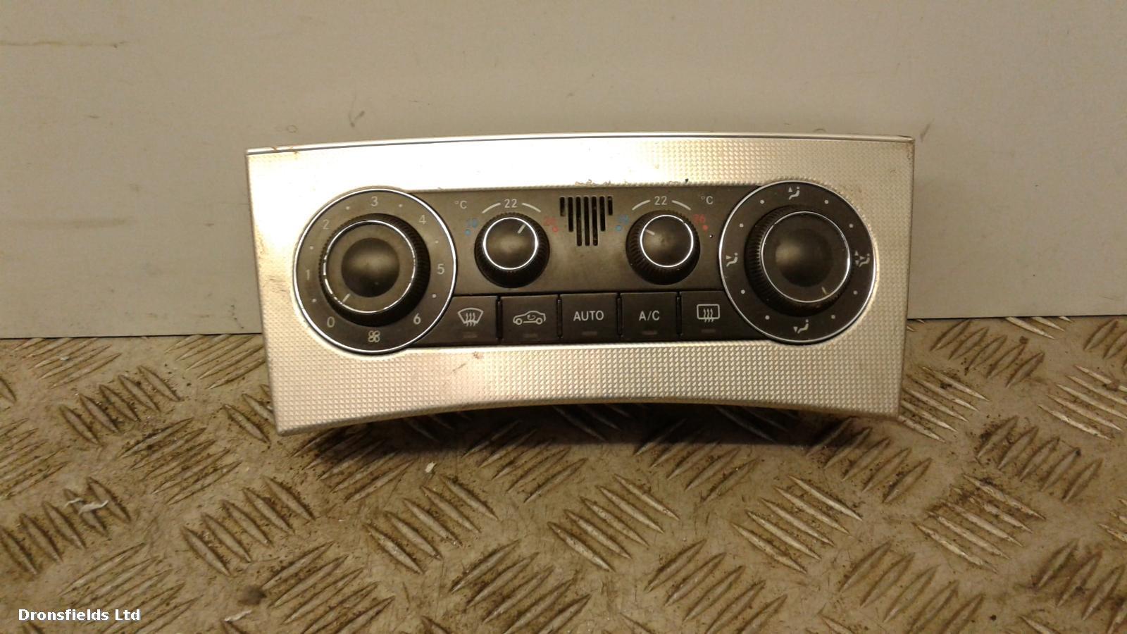 View Auto part Heater/AC Controller Mercedes Clk 2005