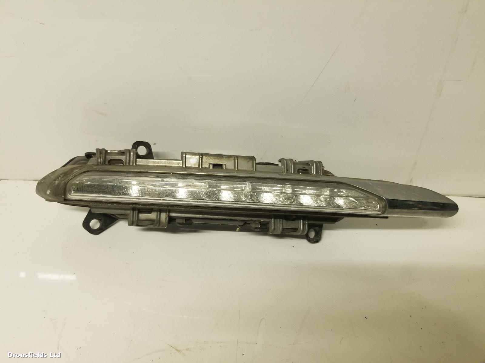 View Auto part R Sidelight/Daytime Running Light (DRL) Mercedes S Class 2010