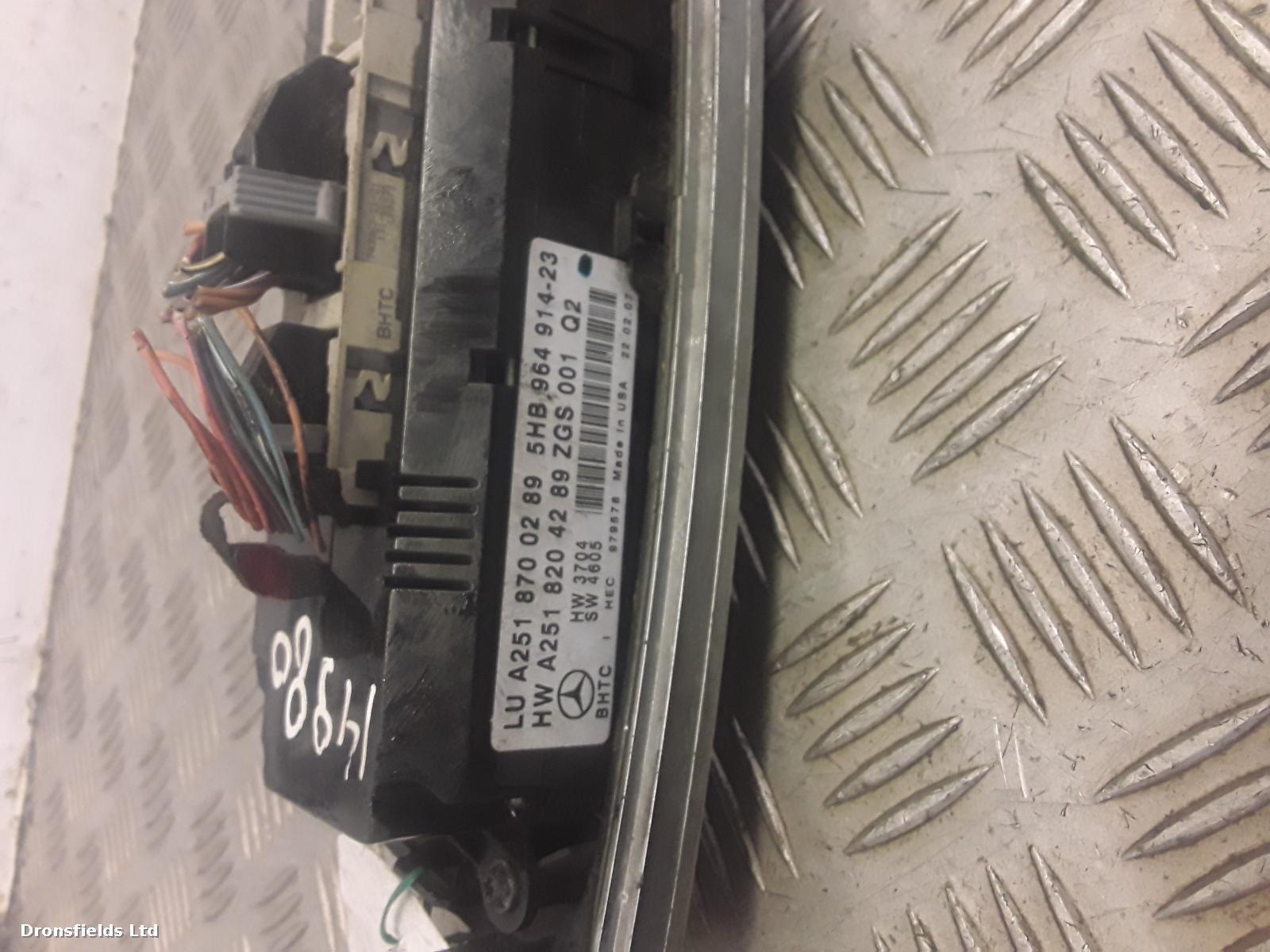 View Auto part Heater/AC Controller Mercedes R Class 2006