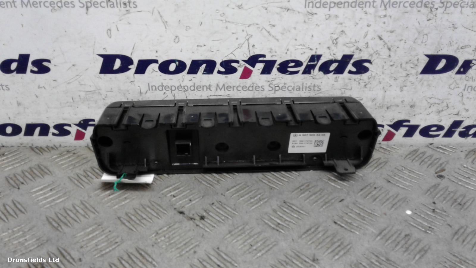 View Auto part Heater/AC Controller Mercedes Sprinter 2019