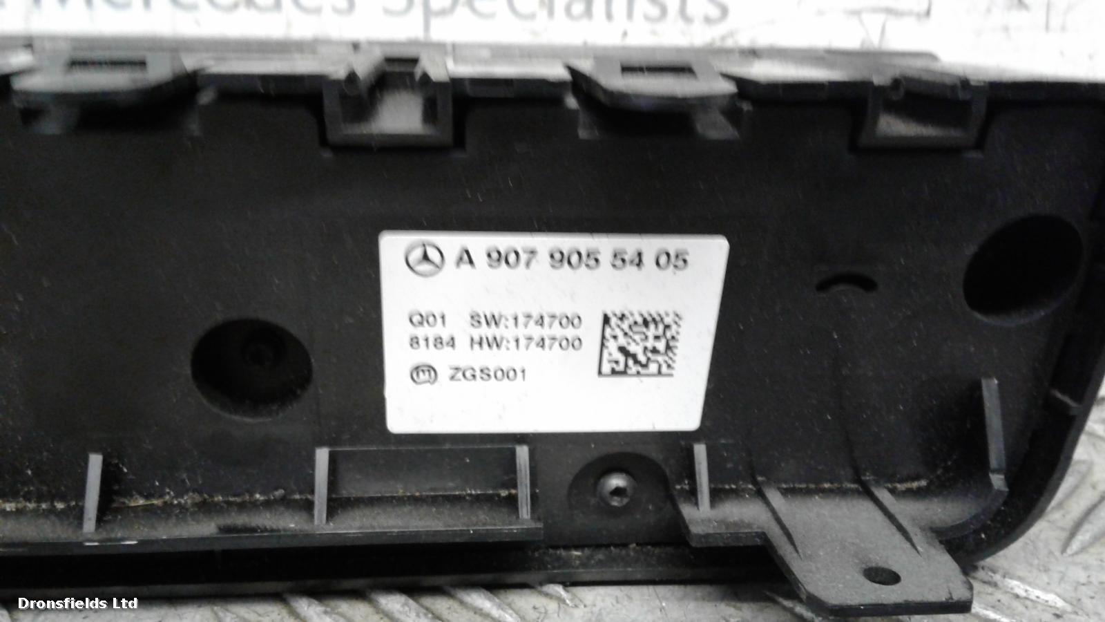 View Auto part Heater/AC Controller Mercedes Sprinter 2019