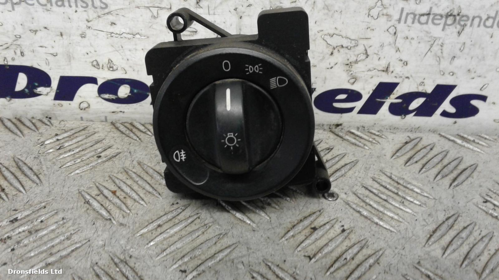 View Auto part Headlight Switch Mercedes Sprinter 2010