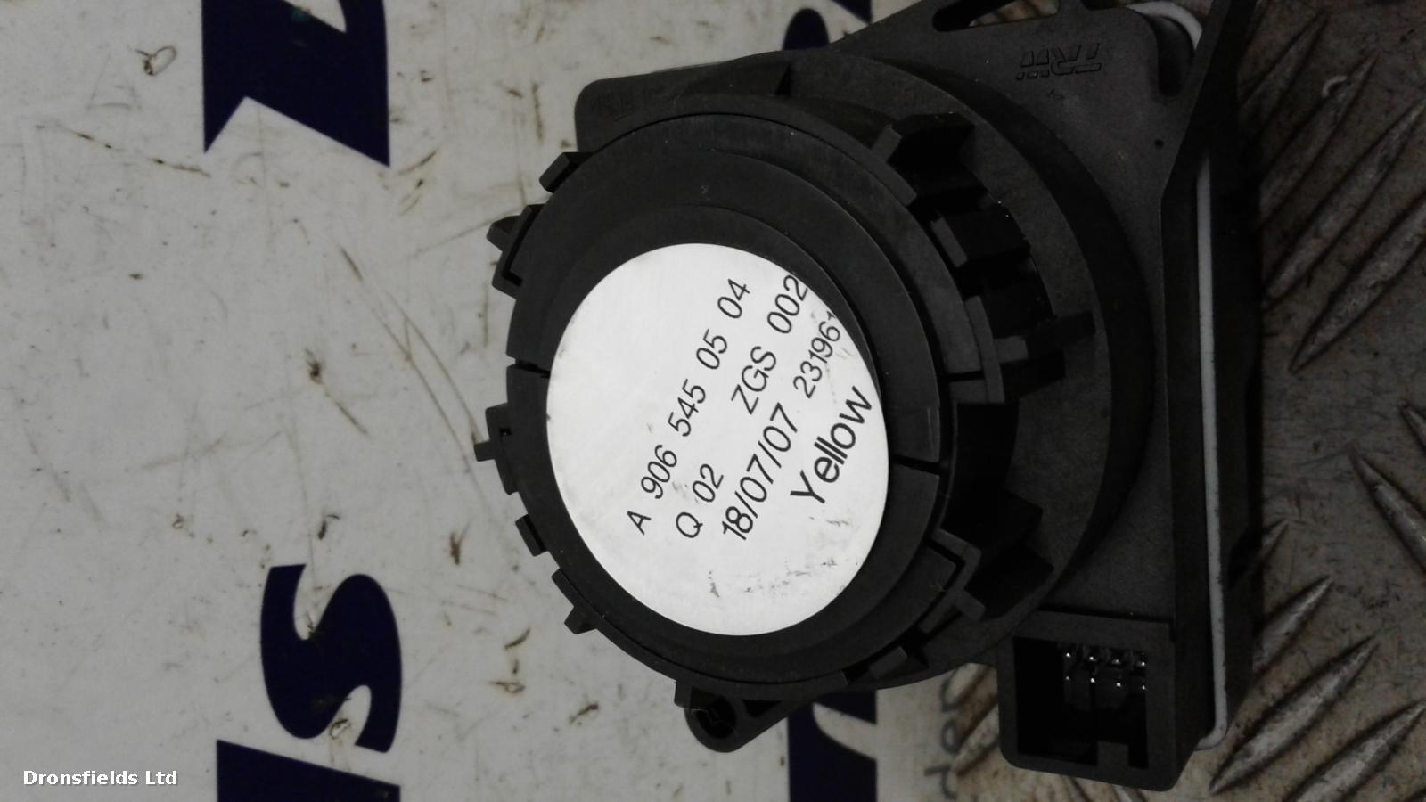 View Auto part Headlight Switch Mercedes Sprinter 2008