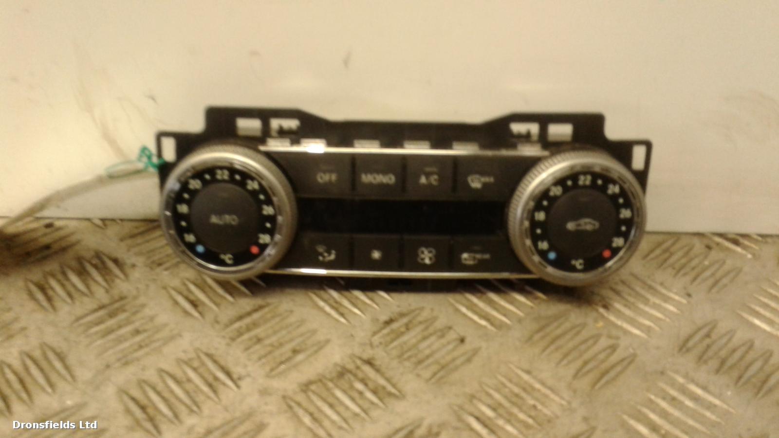 View Auto part Heater/AC Controller Mercedes C Class 2008