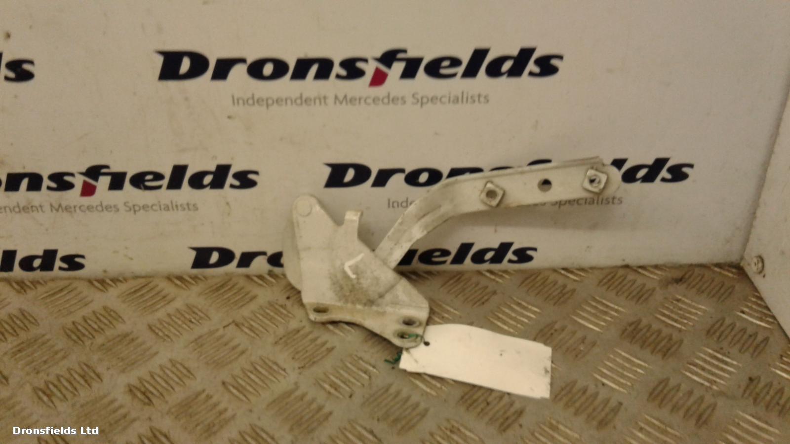 View Auto part Bonnet Hinge Mercedes Vito 2014