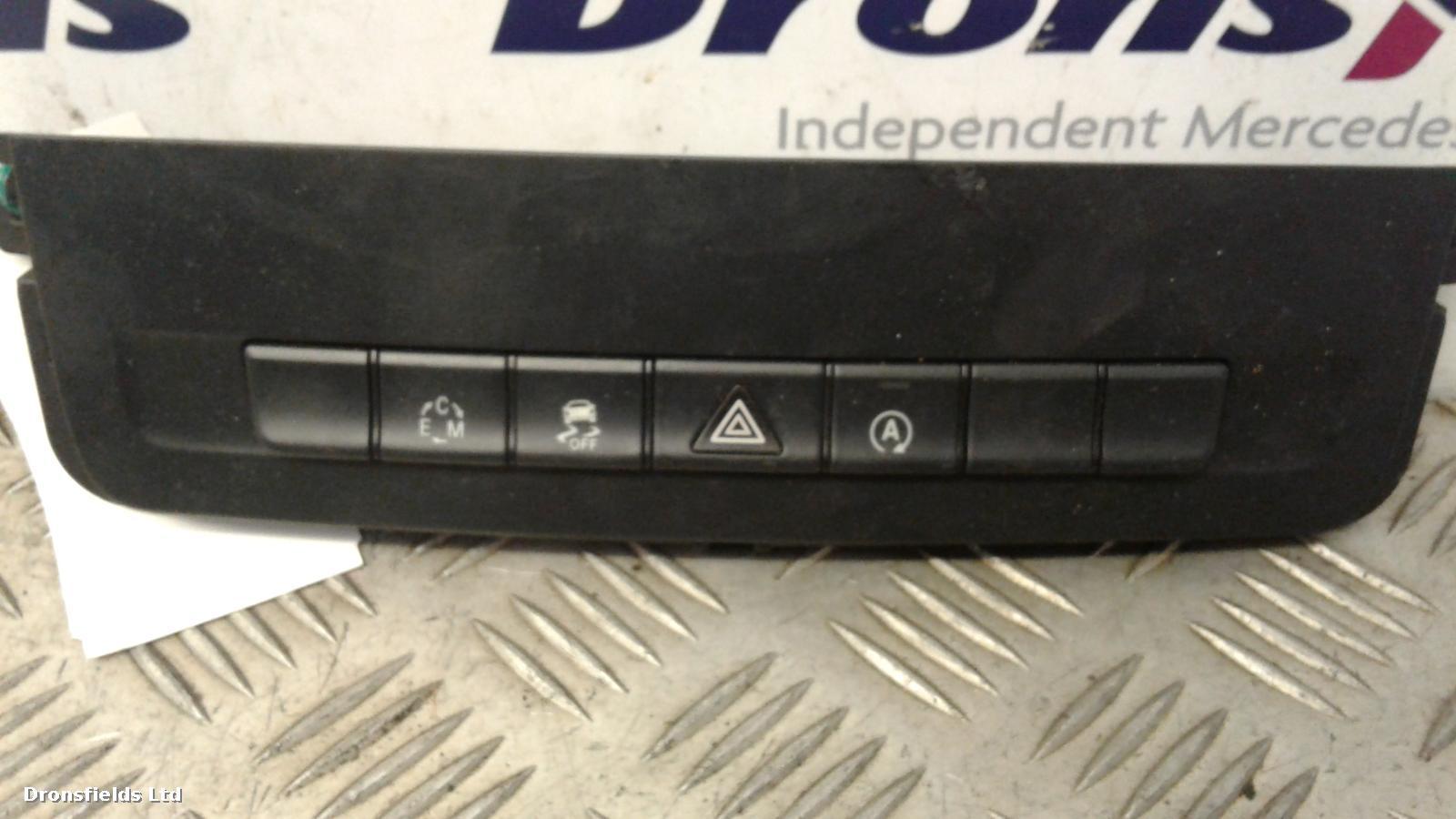 View Auto part Flasher/Hazard Relay Mercedes Vito 2015