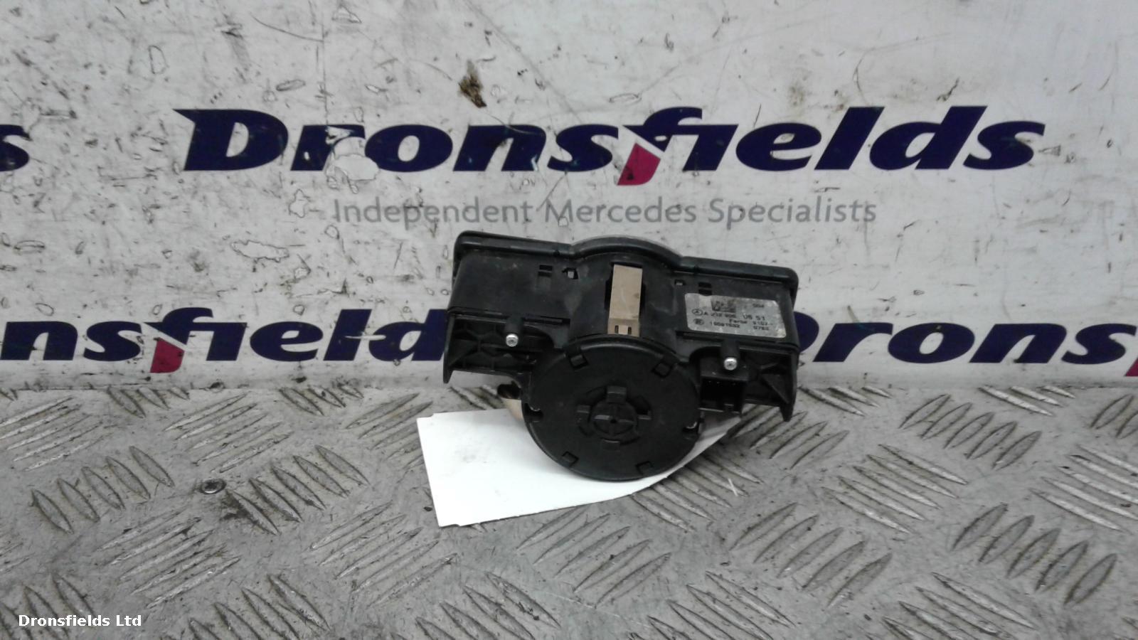 View Auto part Headlight Switch Mercedes A Class 2013