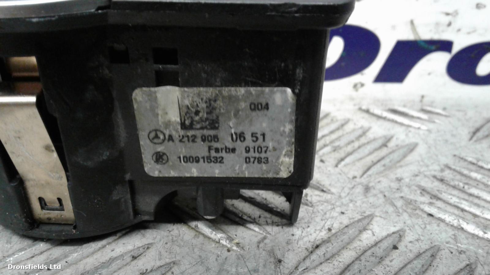 View Auto part Headlight Switch Mercedes A Class 2013