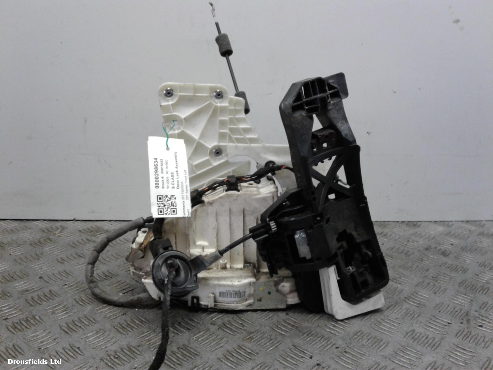 View Auto part Door Lock Assembly Mercedes S Class 2009