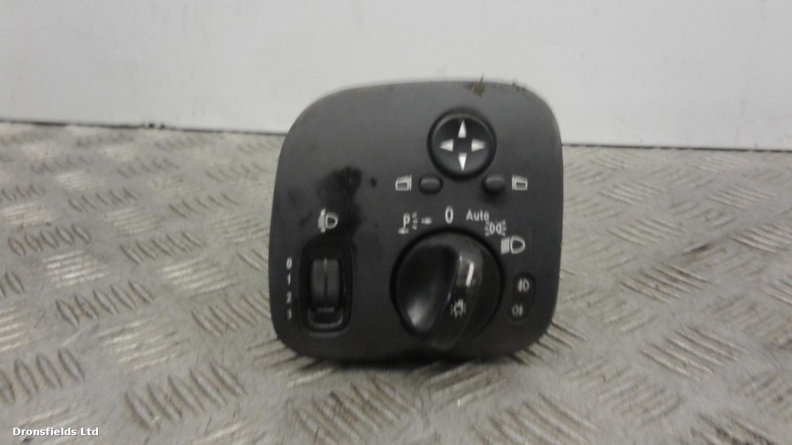 View Auto part Headlight Switch Mercedes C Class 2003