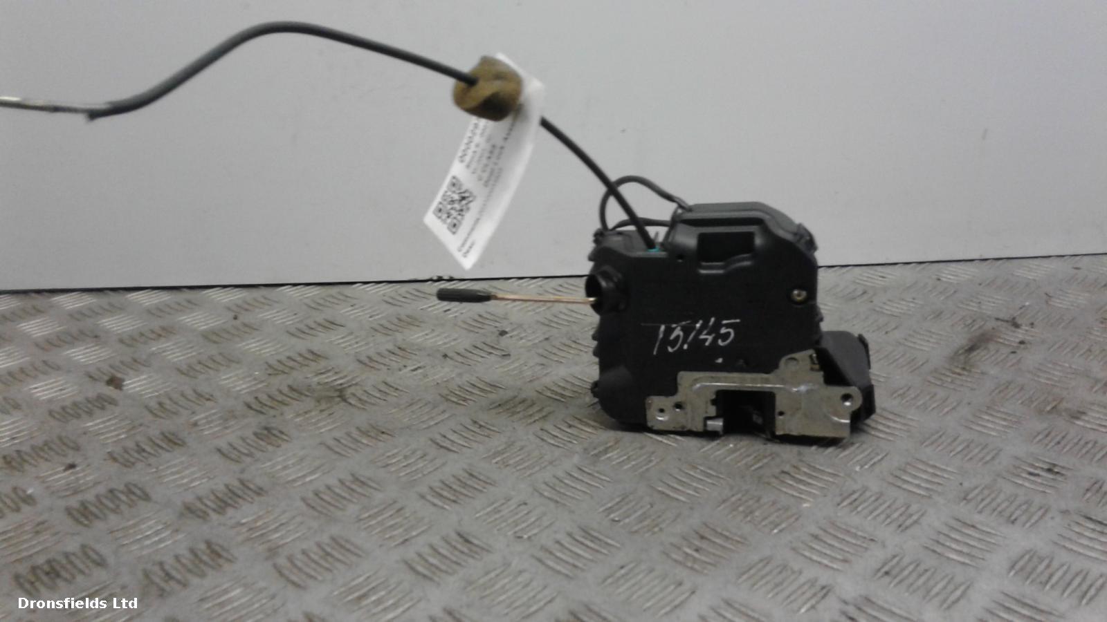 View Auto part Door Lock Assembly Mercedes C Class 2003