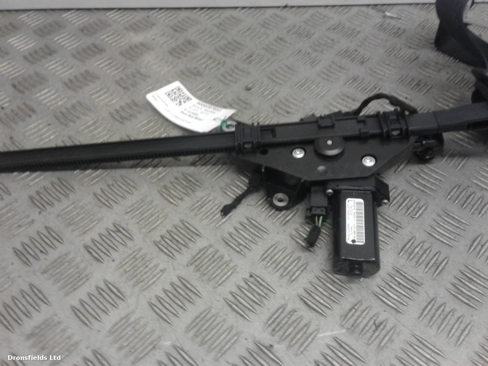 View Auto part Seat Belt Motor Mercedes E Class 2010