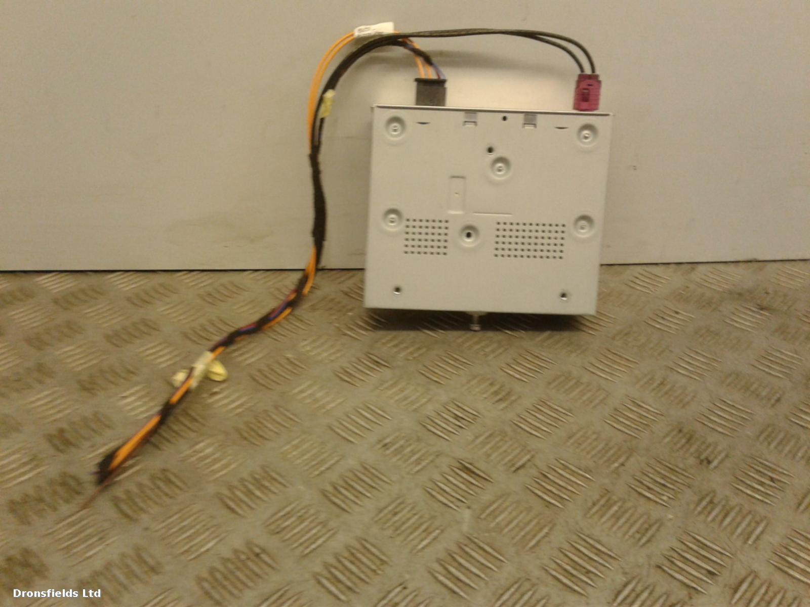 View Auto part Amplifier Unit Mercedes E Class 2015