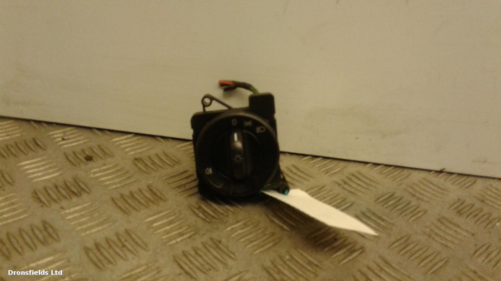 View Auto part Headlight Switch Mercedes Sprinter 2017