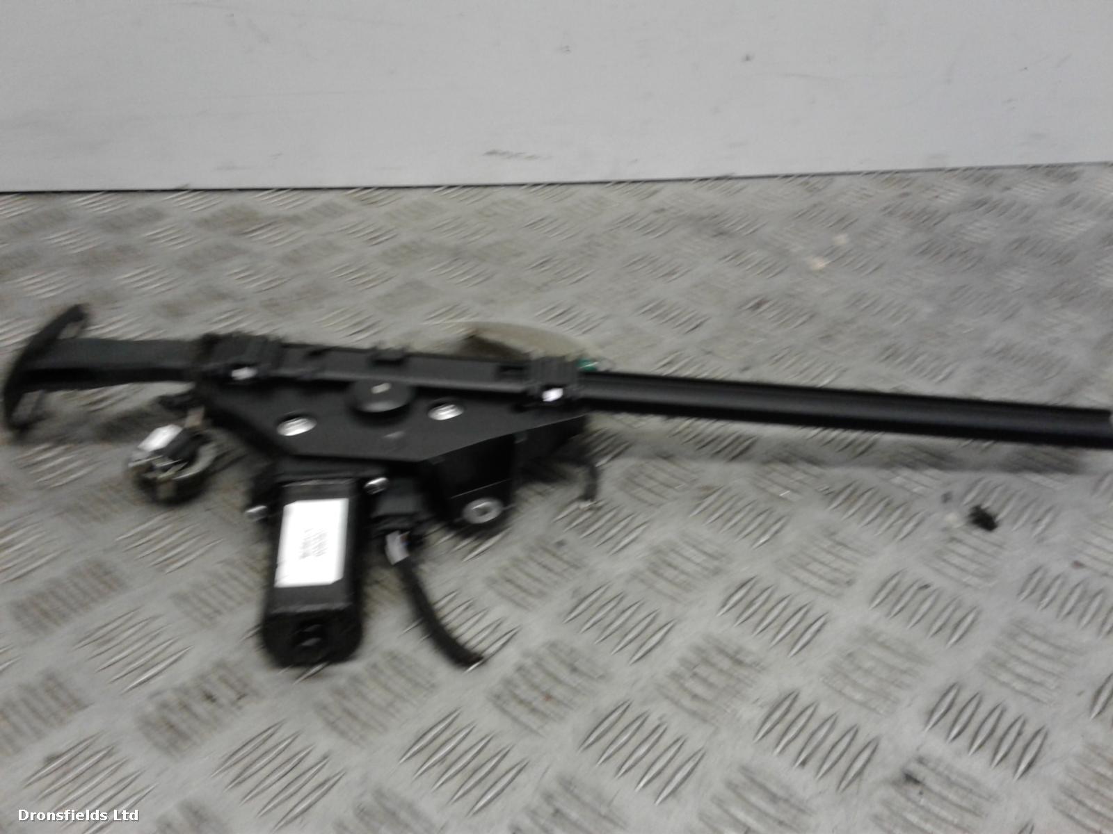 View Auto part Seat Belt Motor Mercedes E Class 2009