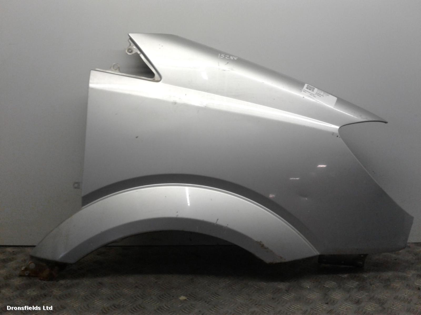 View Auto part R Wing Mercedes Sprinter 2007