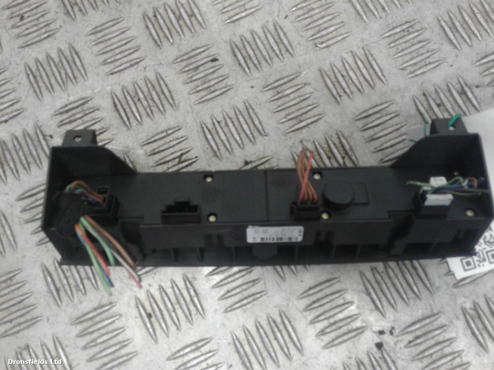 View Auto part Flasher/Hazard Relay Mercedes Slk 2004