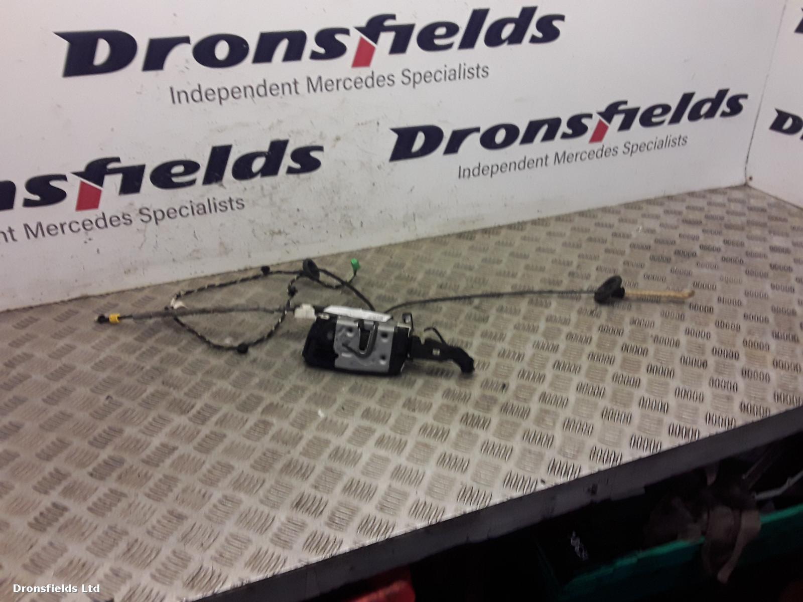 View Auto part Door Lock Assembly Mercedes E Class 2011