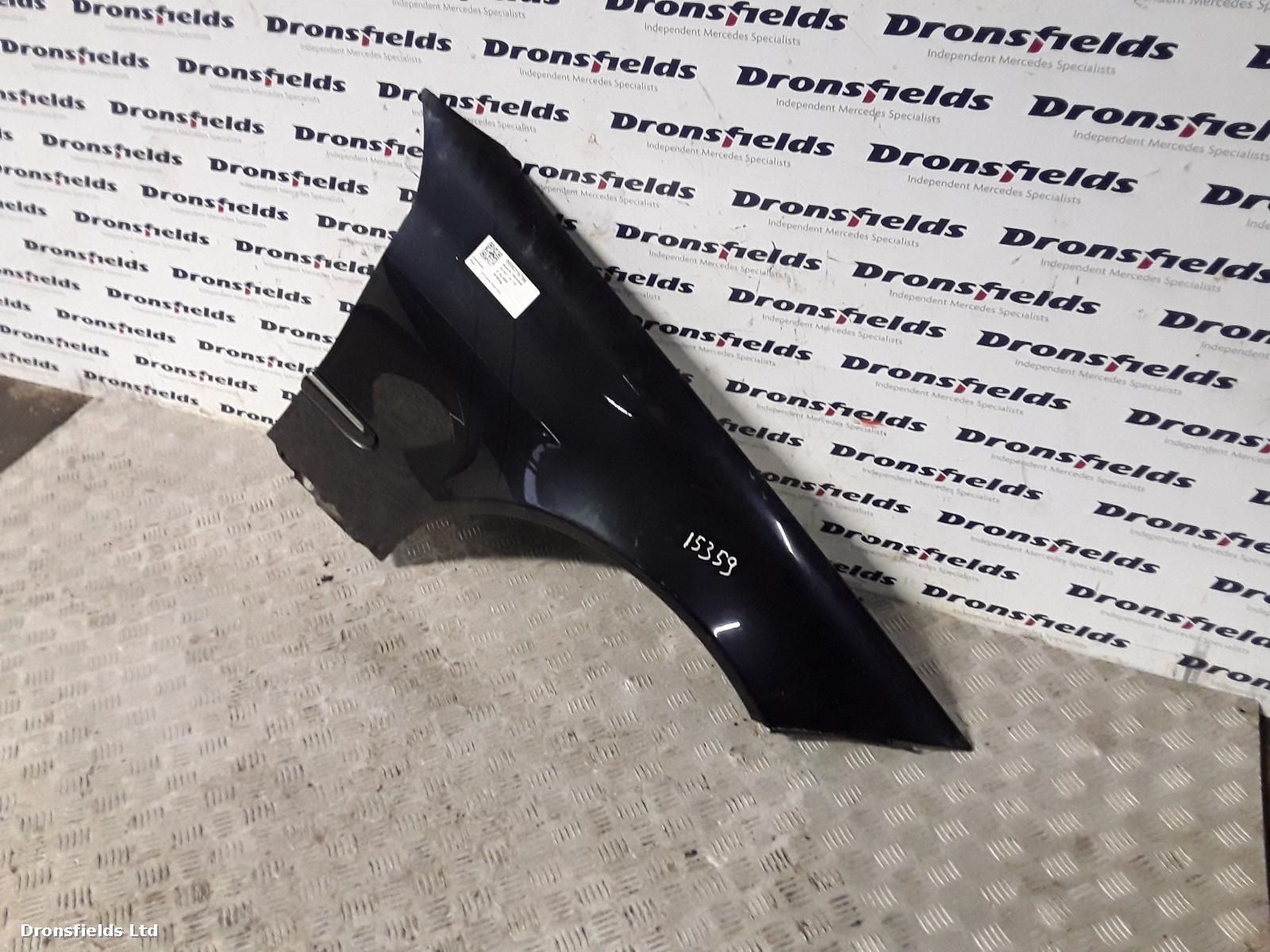 View Auto part R Wing Mercedes C Class 2007