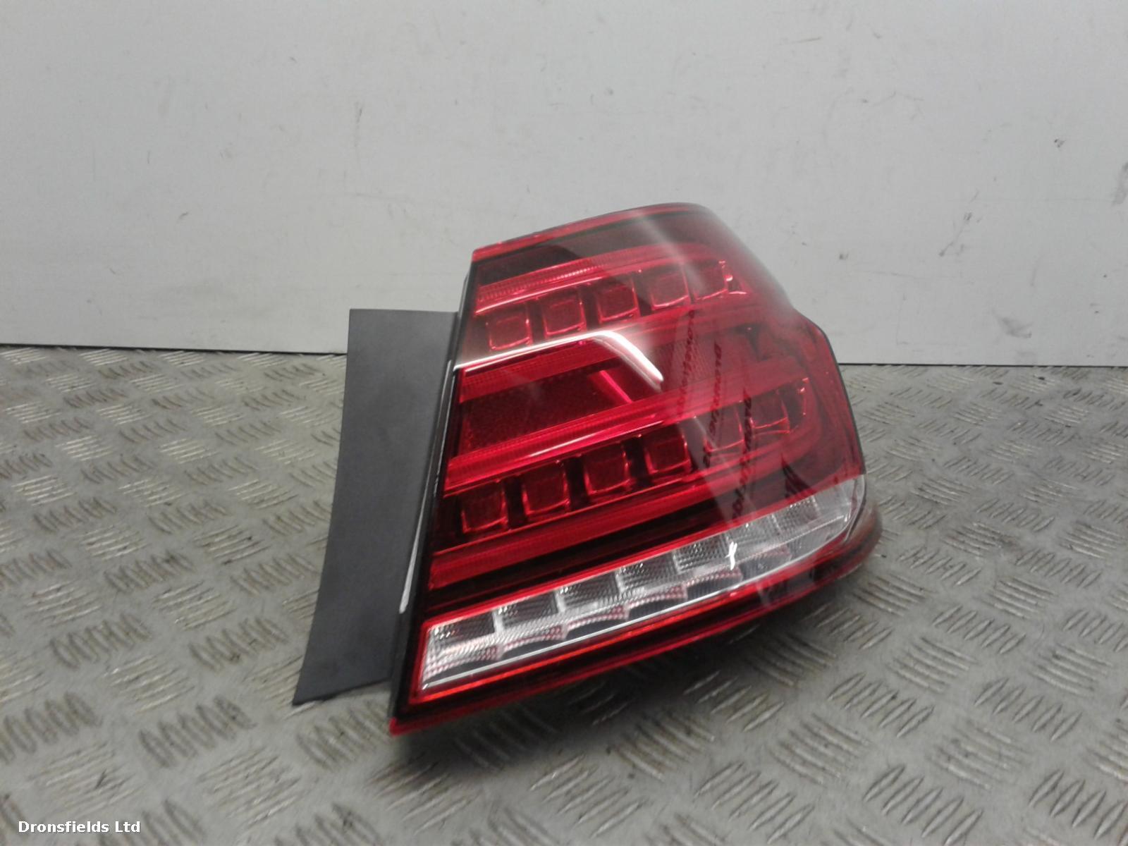 View Auto part R Taillight Mercedes E Class 2016