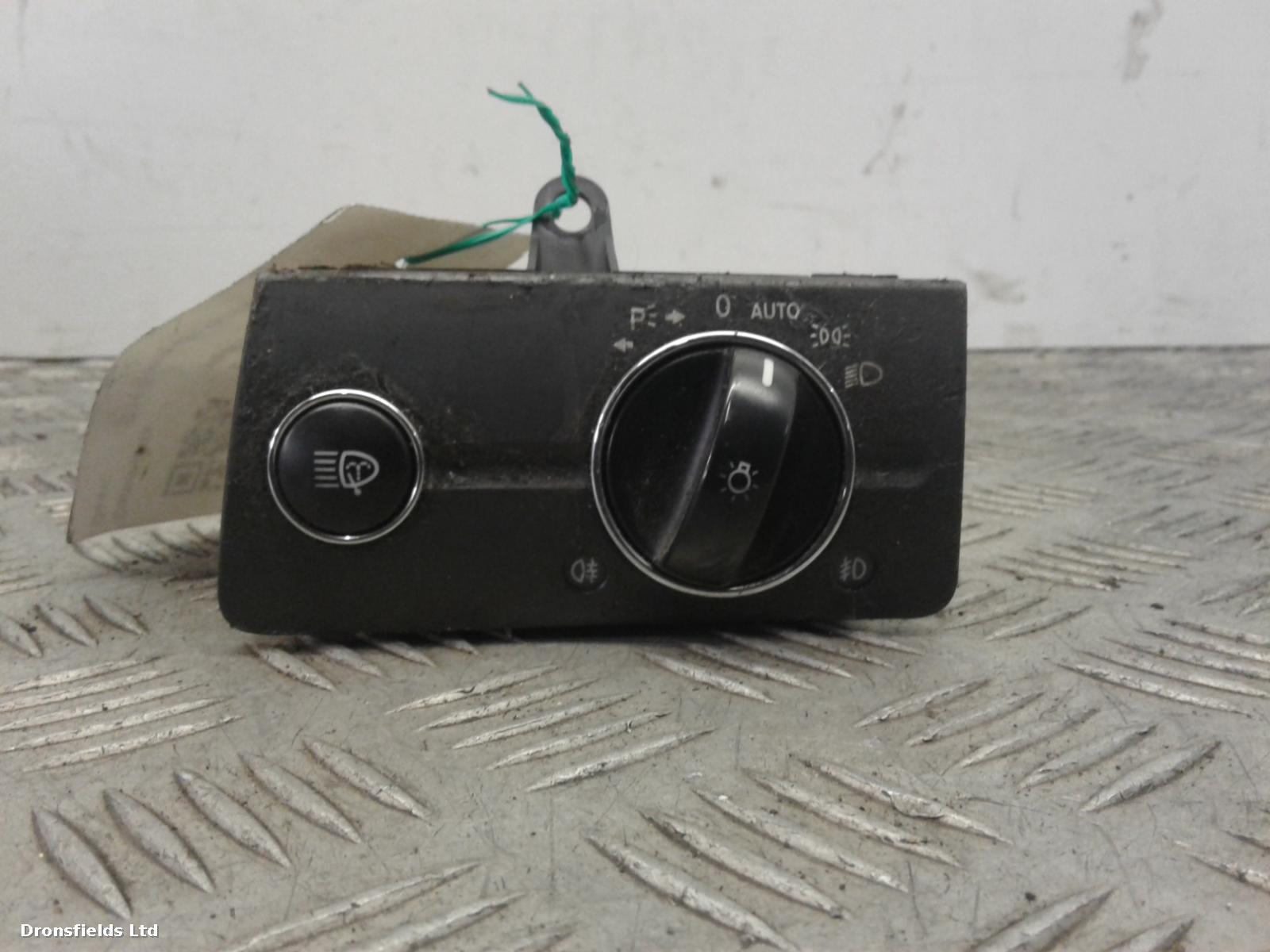 View Auto part Headlight Switch Mercedes E Class 2005