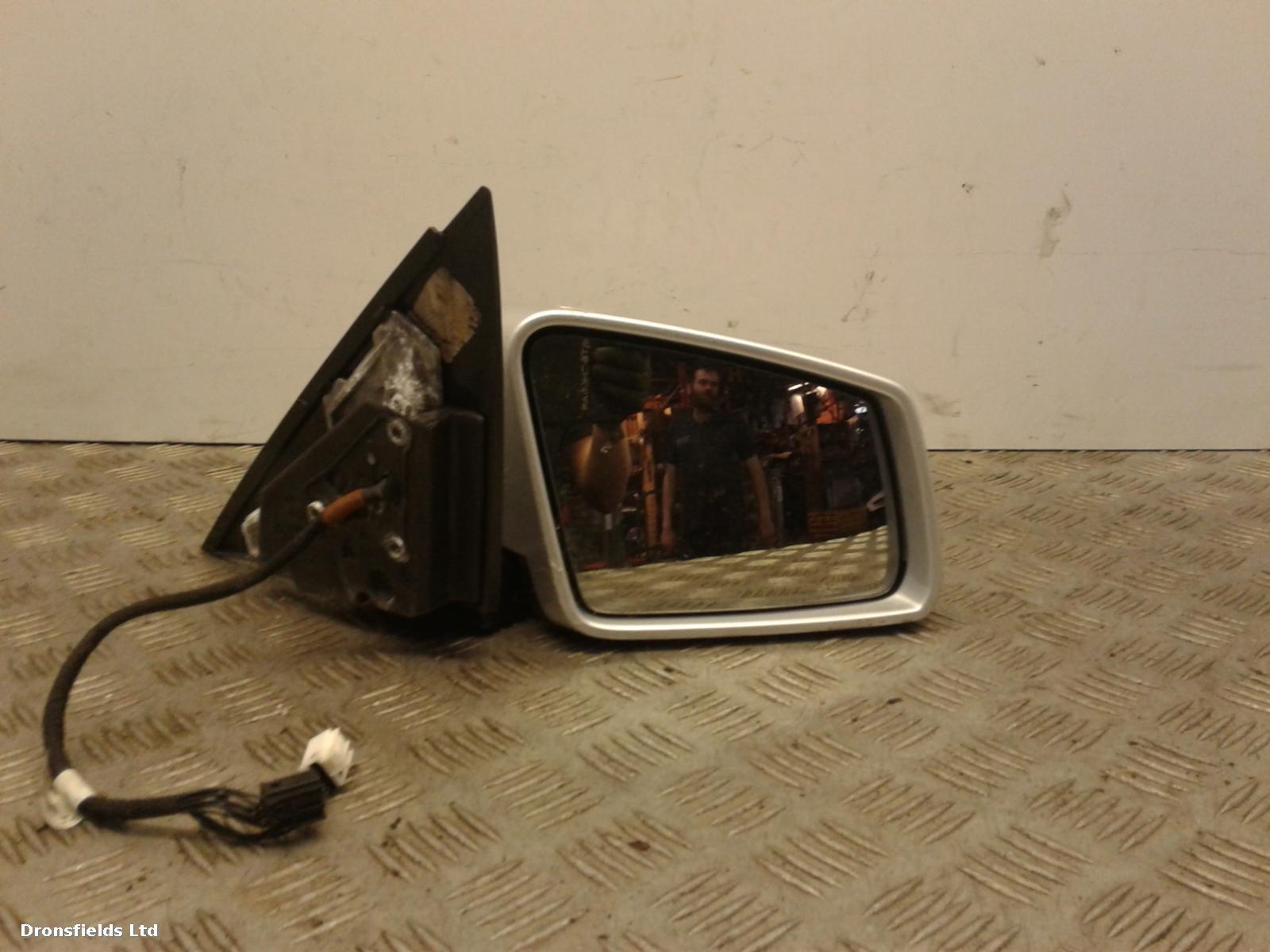 View Auto part R Door Mirror Mercedes C Class 2011