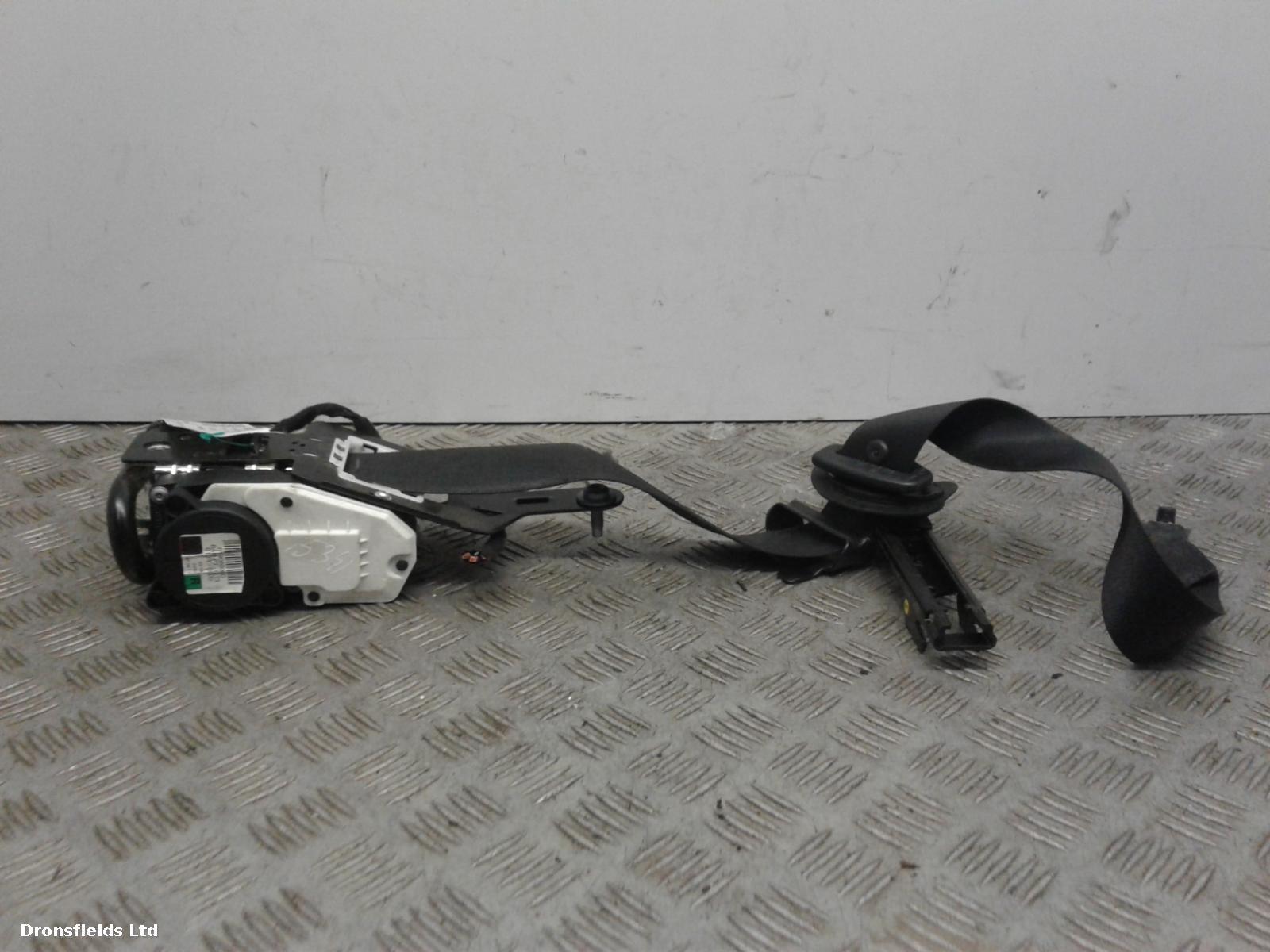 View Auto part Seat Belt Mercedes C Class 2011