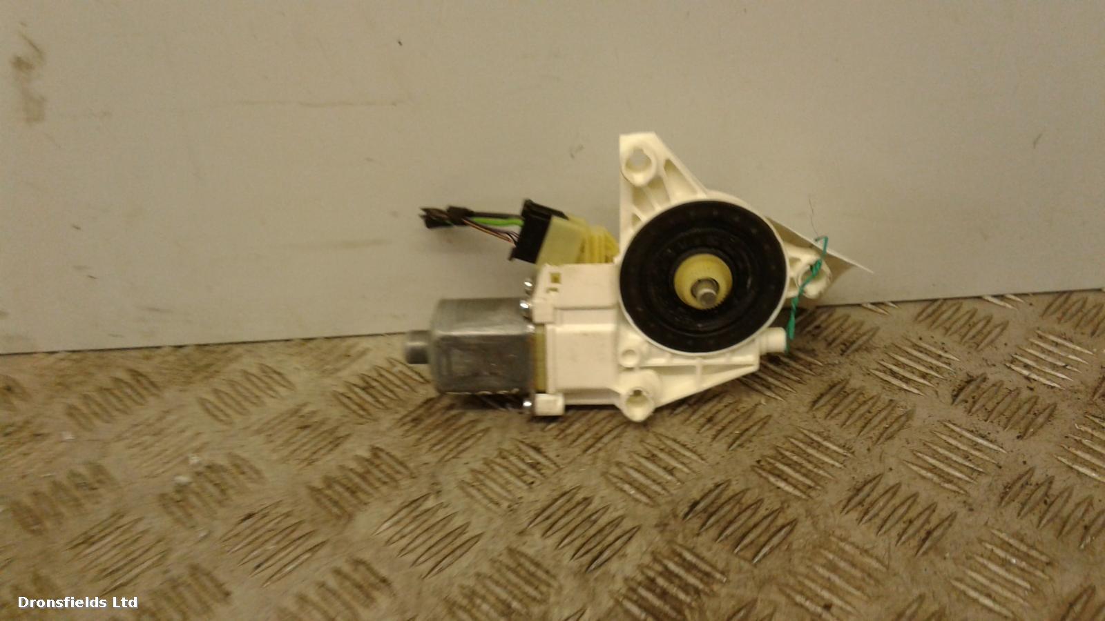 View Auto part LF Door Window Motor Mercedes C Class 2007