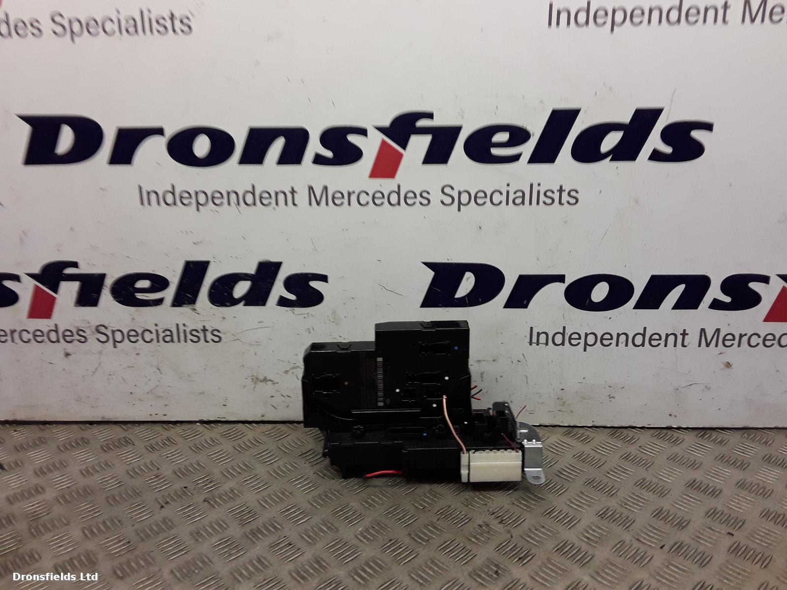 View Auto part Fuse Box Mercedes Slk 2012