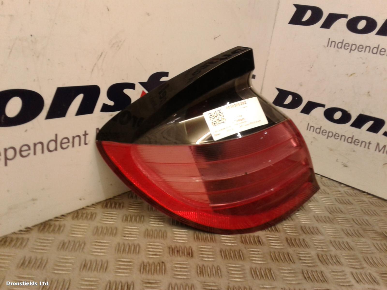 View Auto part L Taillight Mercedes C Class 2003