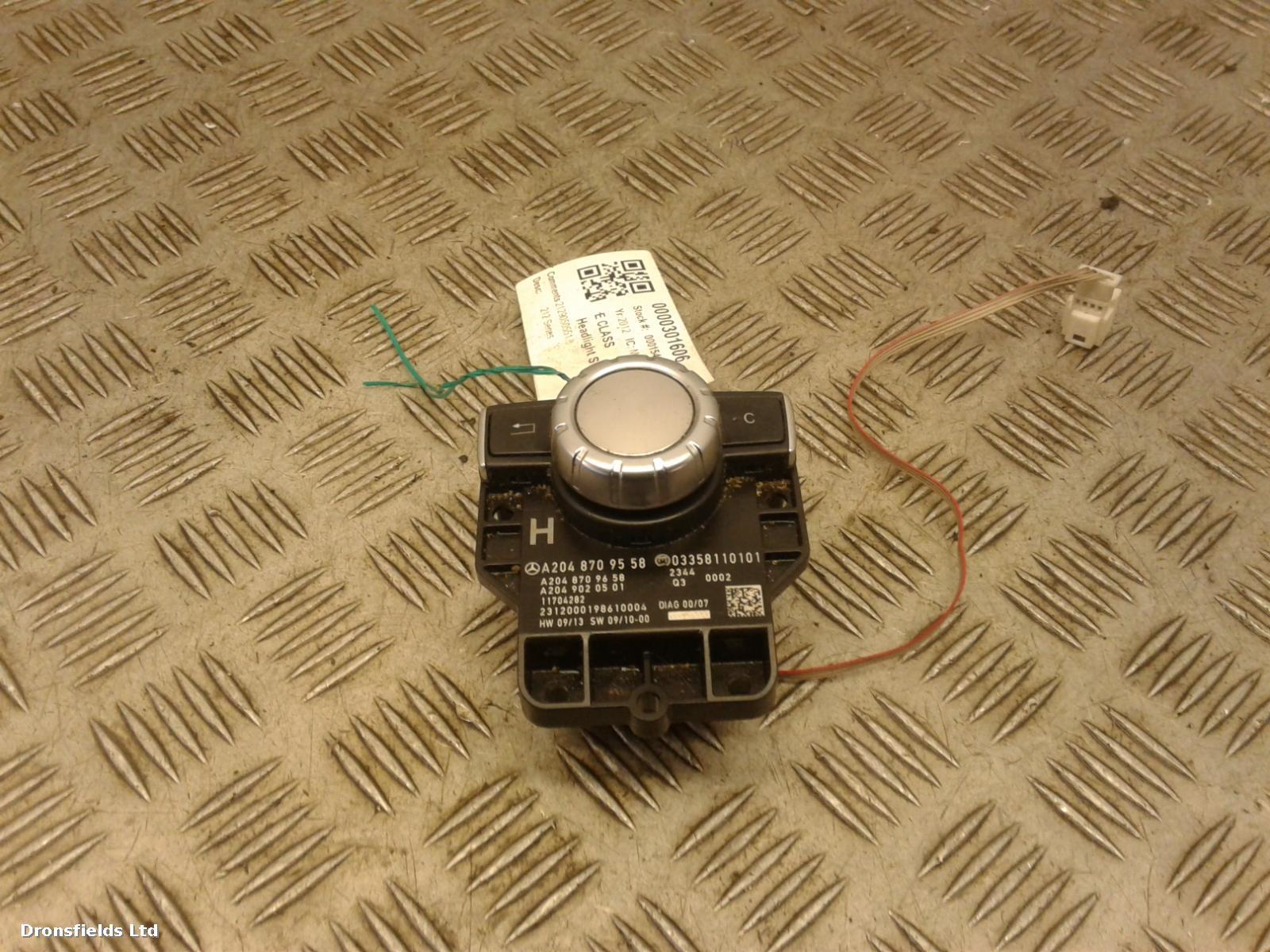 View Auto part Headlight Switch Mercedes E Class 2012
