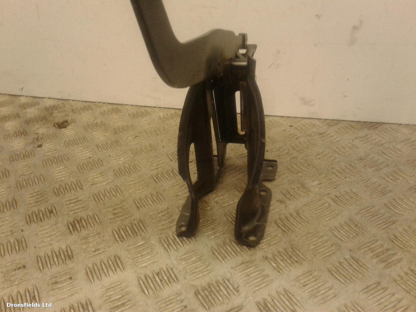 View Auto part Brake Pedal Mercedes Sprinter 2016