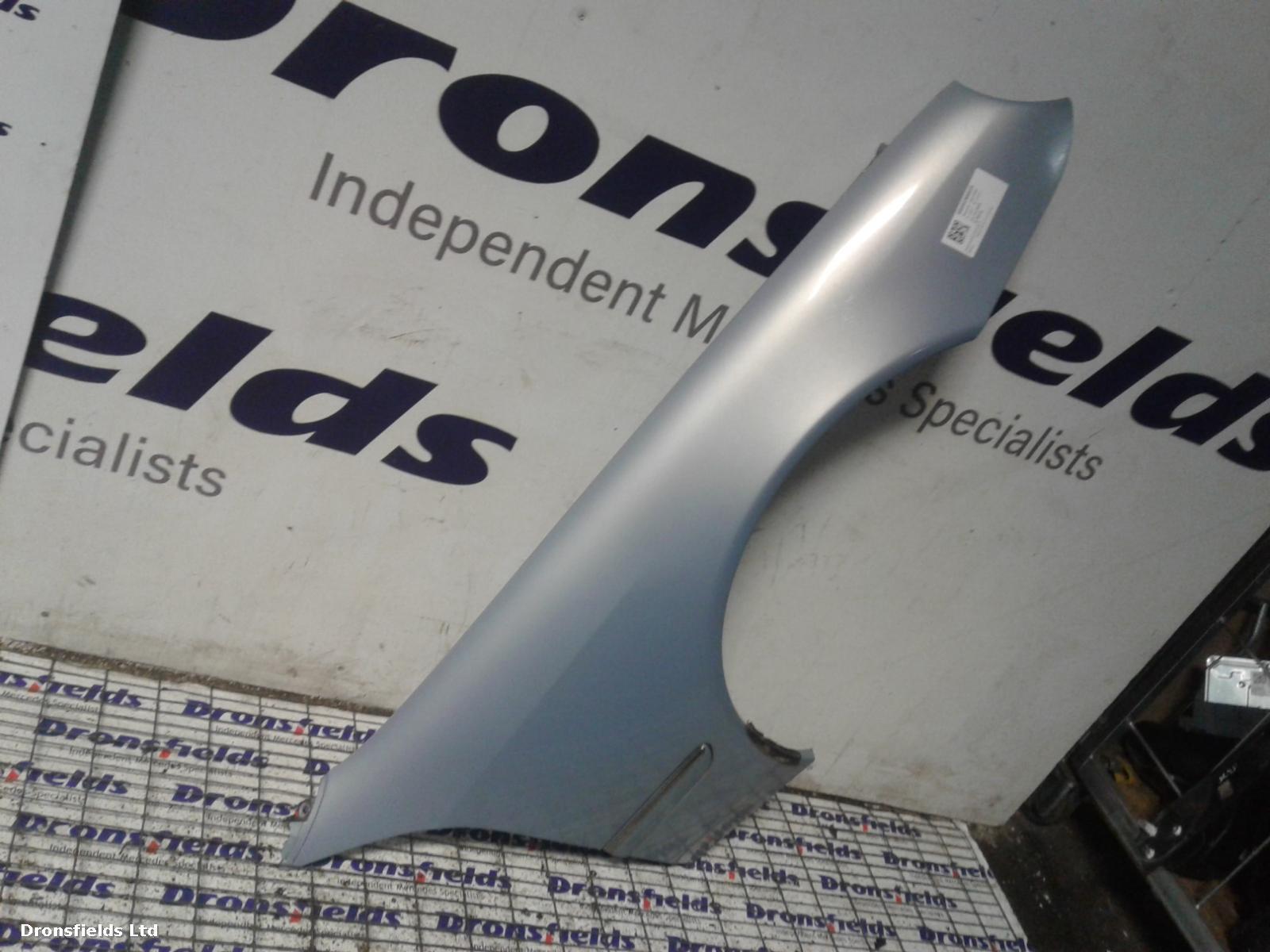 View Auto part R Wing Mercedes Cl Class 2001