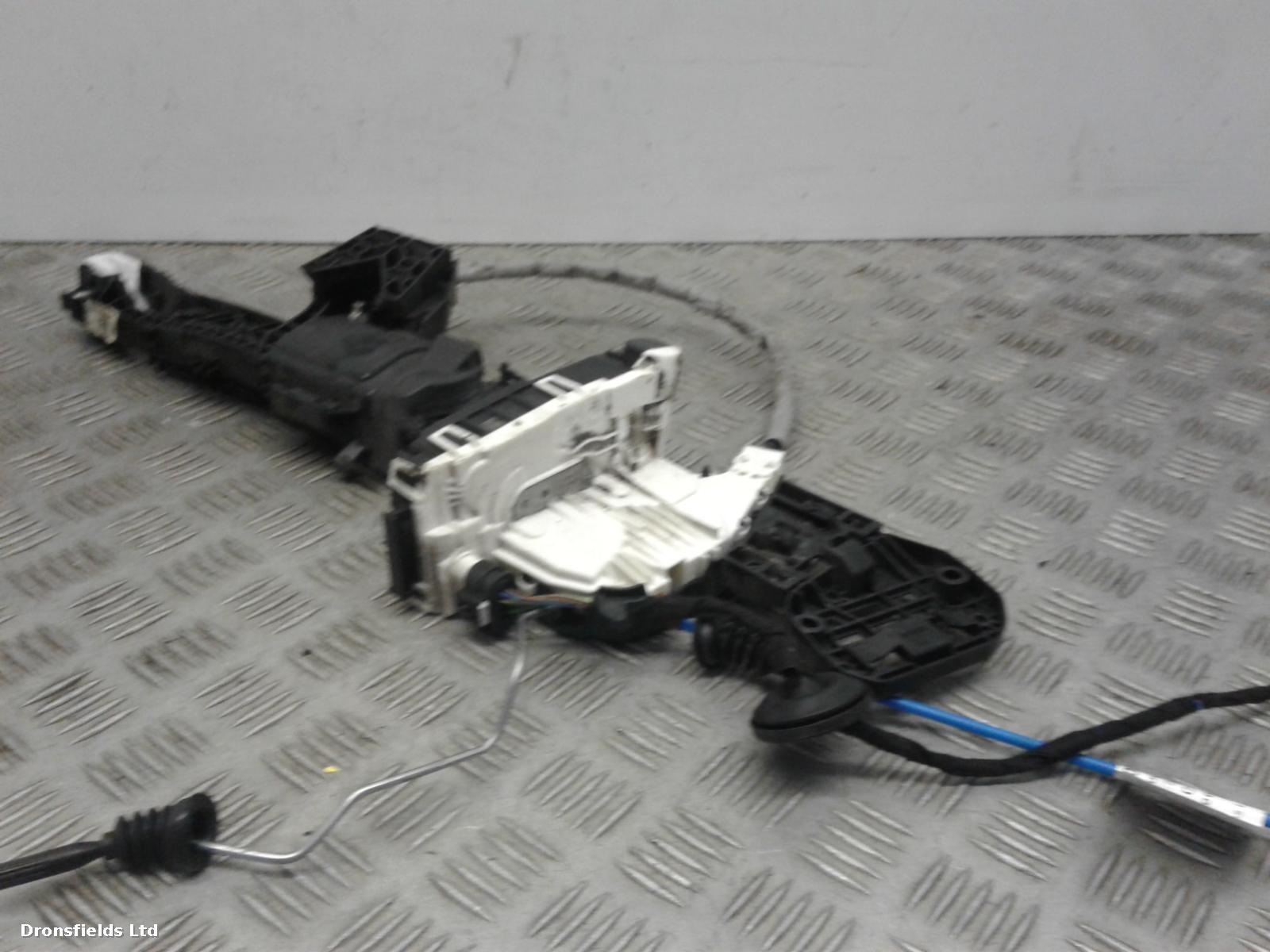 View Auto part Door Lock Assembly Mercedes A Class 2014