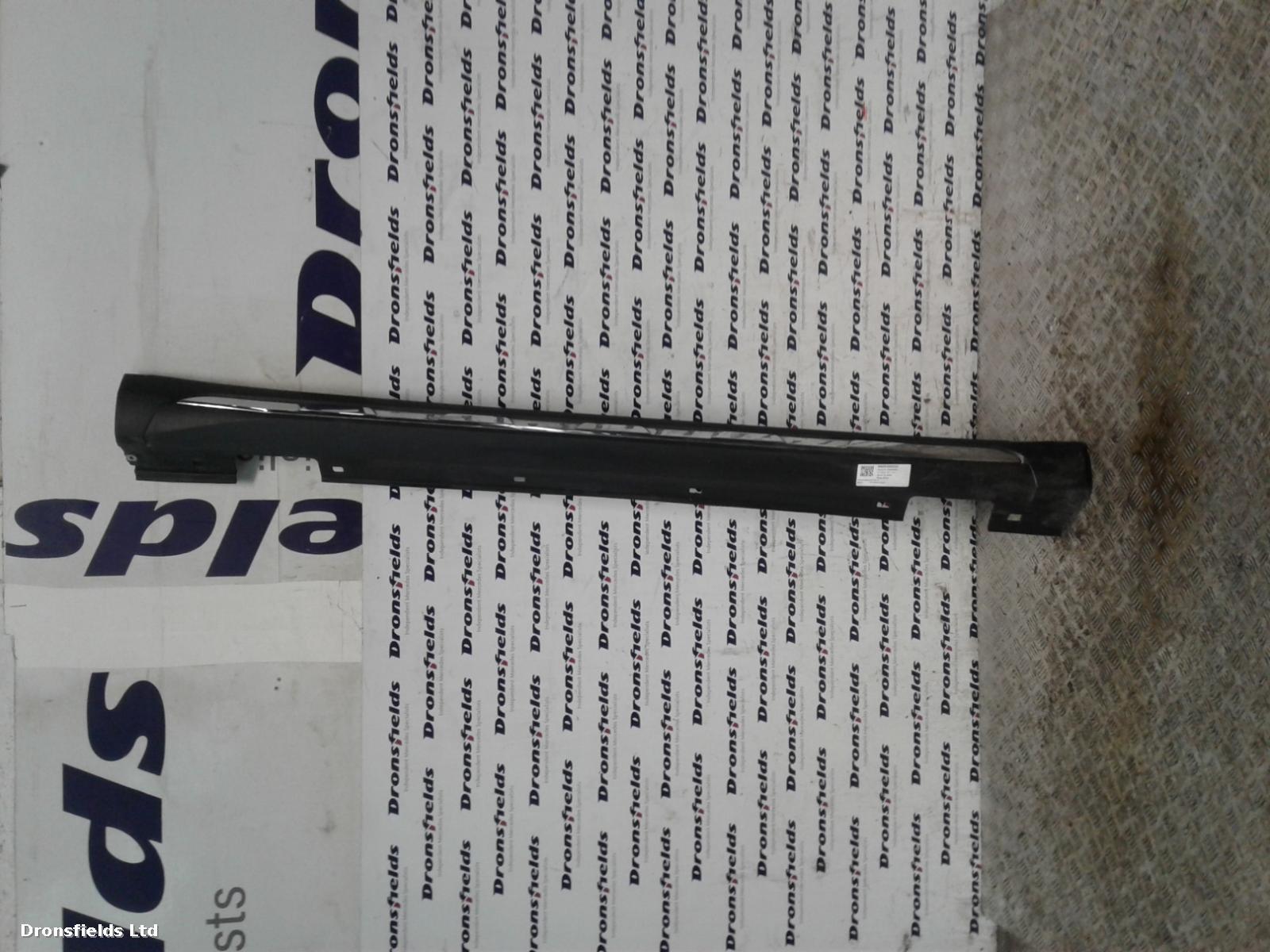 View Auto part Side Skirt Mercedes Gla Class 2020