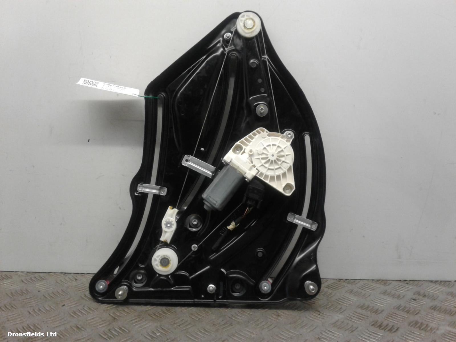View Auto part LF Door Window Motor Mercedes E Class 2011