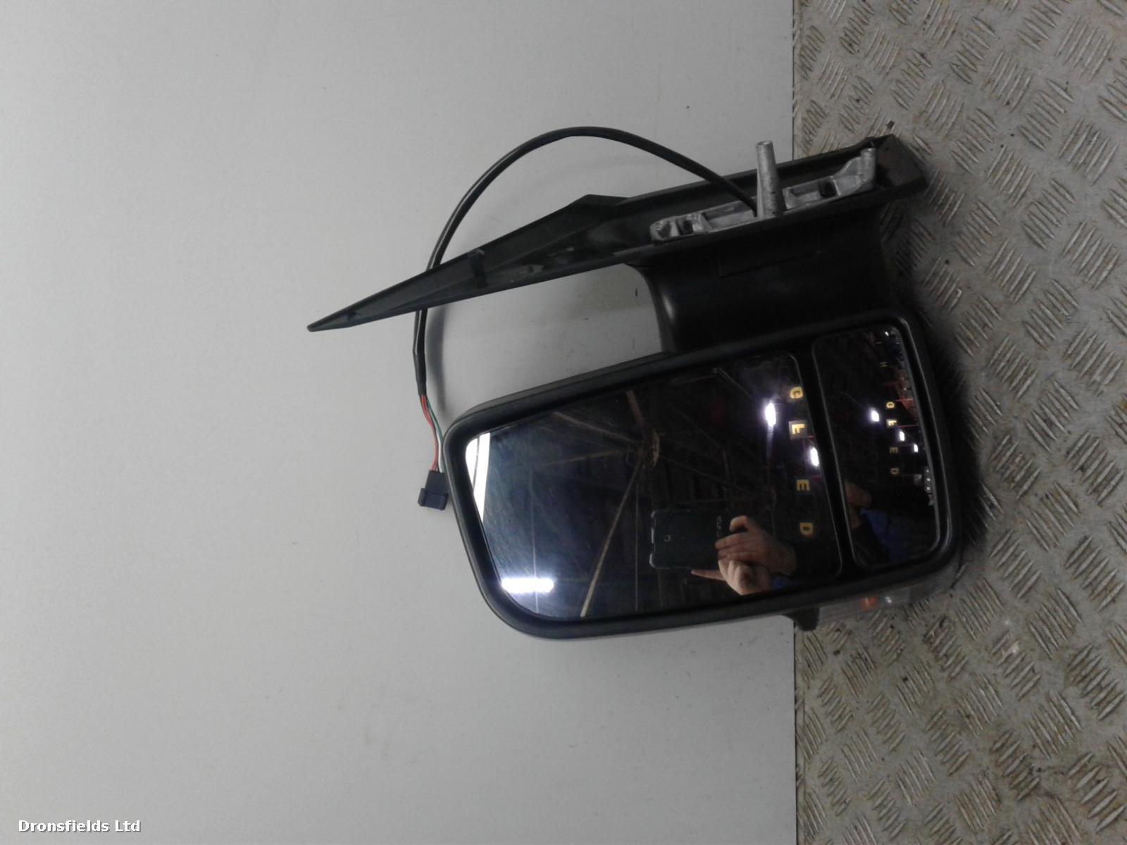 View Auto part L Door Mirror Mercedes Sprinter 2015